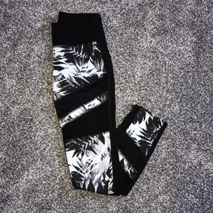 Jessica Simpson leggings